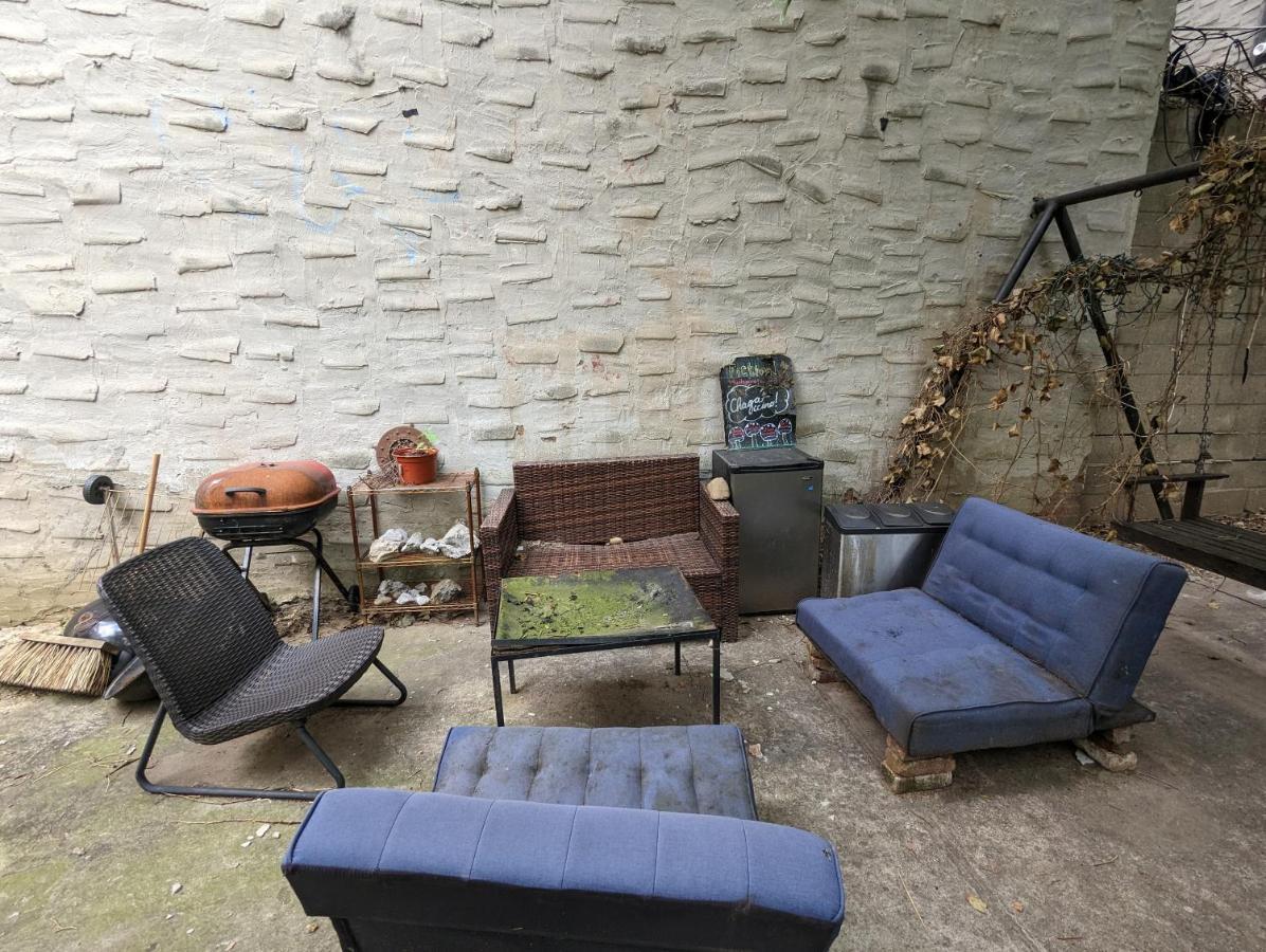 Central & Affordable Williamsburg Small Room New York Exteriör bild